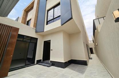 Full Floor - 5 Bedrooms - 4 Bathrooms for sale in Ar Rimal - Riyadh - Ar Riyadh