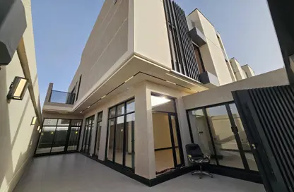 فيلا - 6 غرف نوم - 6 حمامات للبيع في الرمال - الرياض - الرياض