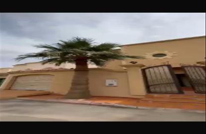 Villa - 5 Bedrooms - 4 Bathrooms for sale in Al Fayha - Riyadh - Ar Riyadh