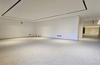 Full Floor - 5 Bedrooms - 3 Bathrooms for sale in Ar Rimal - Riyadh - Ar Riyadh