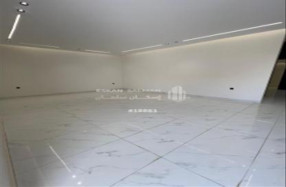 طابق كامل - 6 غرف نوم - 4 حمامات للبيع في المونسية - الرياض - الرياض