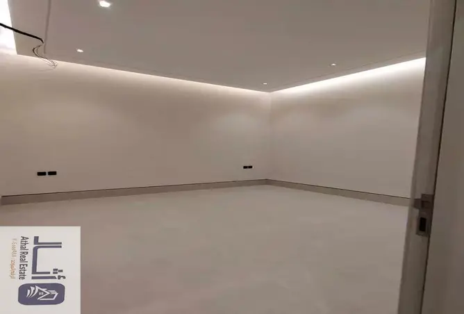 52316741 - Property Image 3