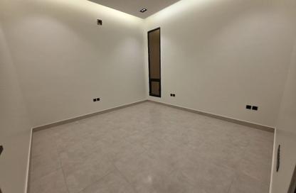 Full Floor - 4 Bedrooms - 4 Bathrooms for sale in Al Munisiyah - Riyadh - Ar Riyadh
