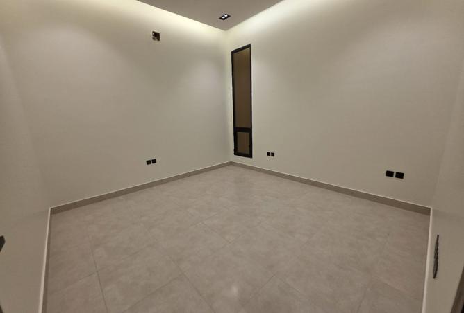 52030517 - Property Image 2