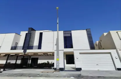 Full Floor - 5 Bedrooms - 4 Bathrooms for sale in Ar Rimal - Riyadh - Ar Riyadh