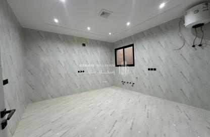طابق كامل - 6 غرف نوم - 3 حمامات للبيع في الرمال - الرياض - الرياض طابق كامل - 6 غرف نوم - 3 حمامات للبيع في الرمال - الرياض - الرياض