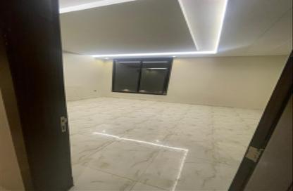 Villa - 5 Bedrooms - 3 Bathrooms for rent in Ar Rafiah - Riyadh - Ar Riyadh