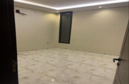 Villa - 5 Bedrooms - 3 Bathrooms for rent in Ar Rafiah - Riyadh - Ar Riyadh