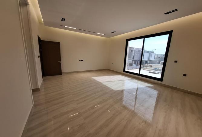 51600061 - Property Image 2