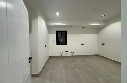 شقة - 4 غرف نوم - 3 حمامات للبيع في اليرموك - الرياض - الرياض