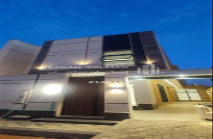 Apartment - 7+ Bedrooms - 5 Bathrooms for sale in Al Janadriyah - Riyadh - Ar Riyadh