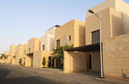 Villa - 3 Bedrooms - 5 Bathrooms for sale in العاصمة - Ad Diriyah - Ar Riyadh