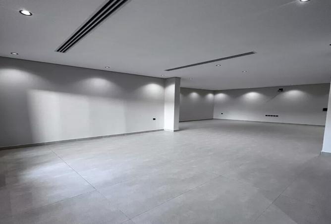 52053923 - Property Image 3