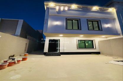 Apartment - 7 Bedrooms - 4 Bathrooms for sale in إشبيلية - Al Jubail - Eastern