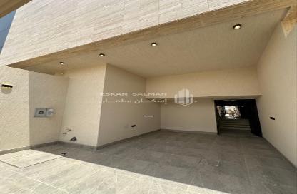 شقة - 7 غرف نوم - 5 حمامات للبيع في النرجس - الرياض - الرياض